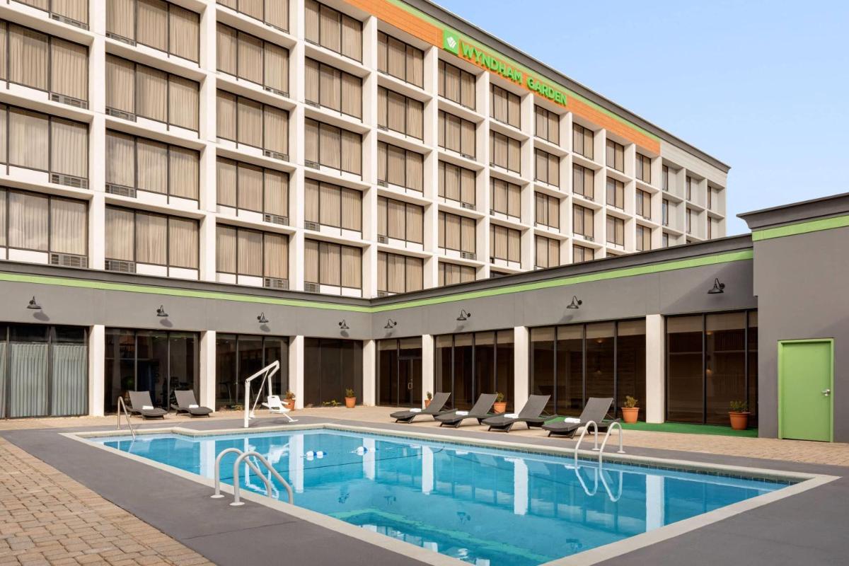 Wyndham Garden Atlanta Airport - Hizvo