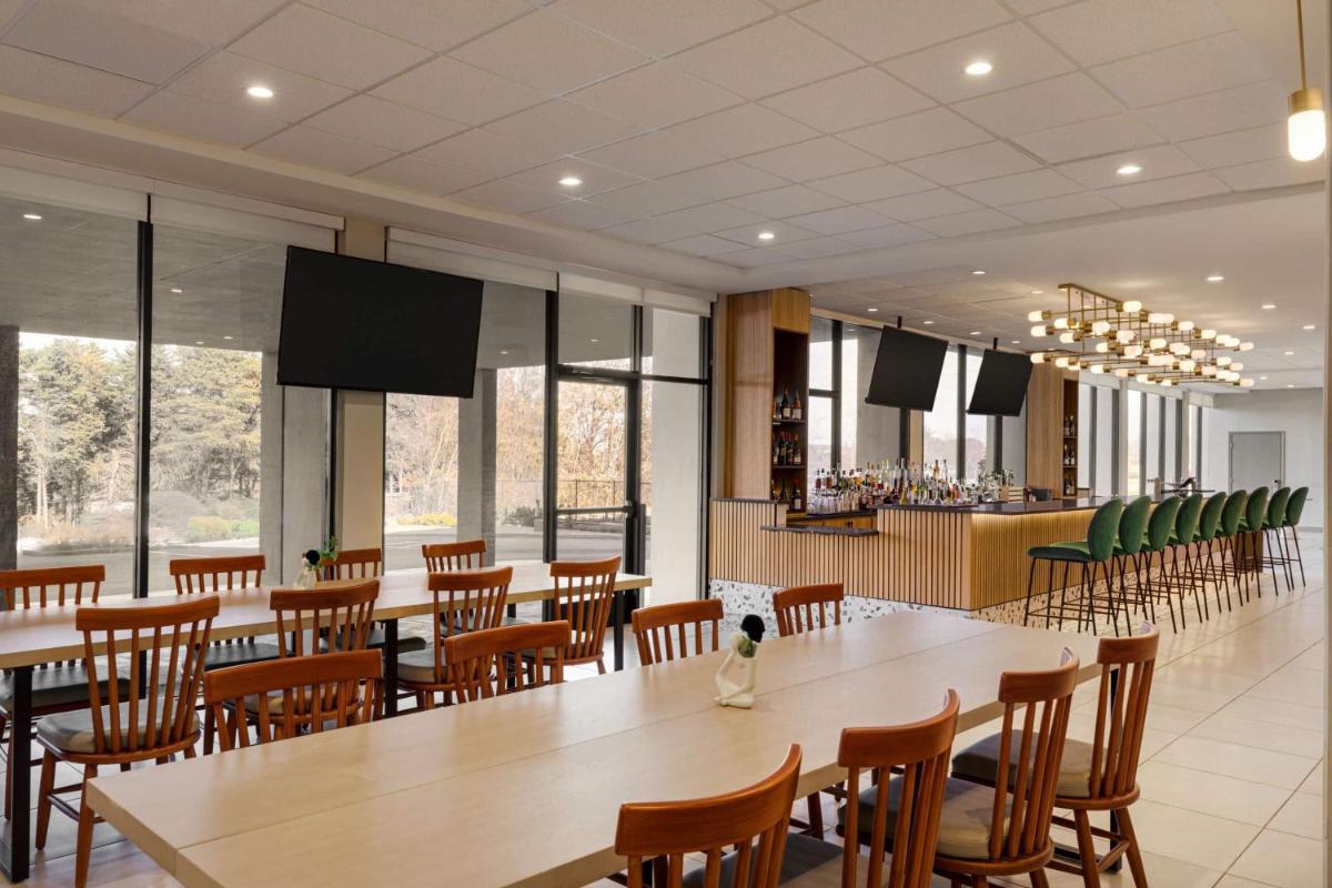 Wyndham Garden Atlanta Airport - Hizvo