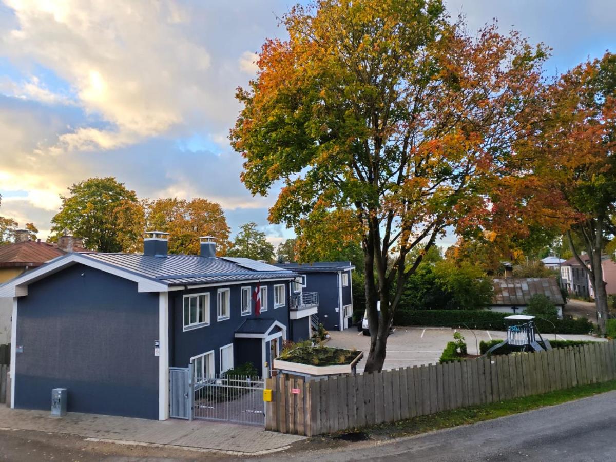 Green Garden & Parking Apartments with Playground - Housity