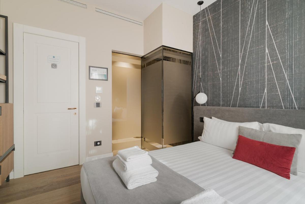 Della Spiga Suites by Brera Apartments - Housity