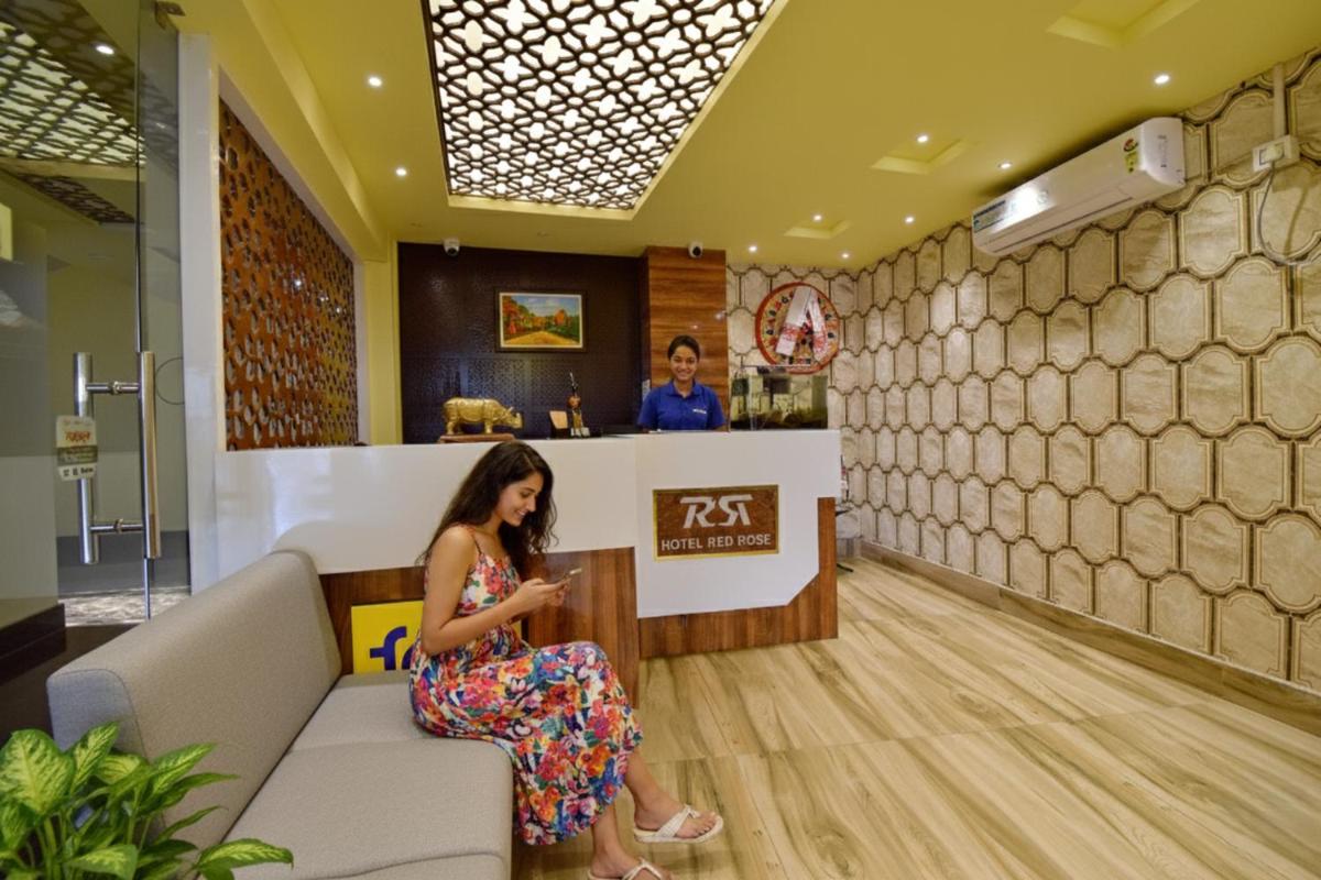 FabHotel Red Rose - Housity
