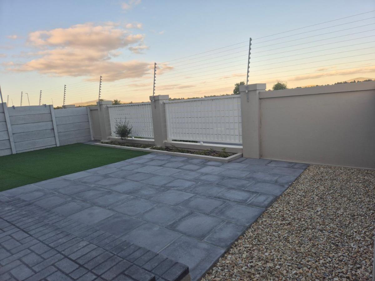 Elegant, Spotless 2 Bed For Enchanted Stays - Hizvo