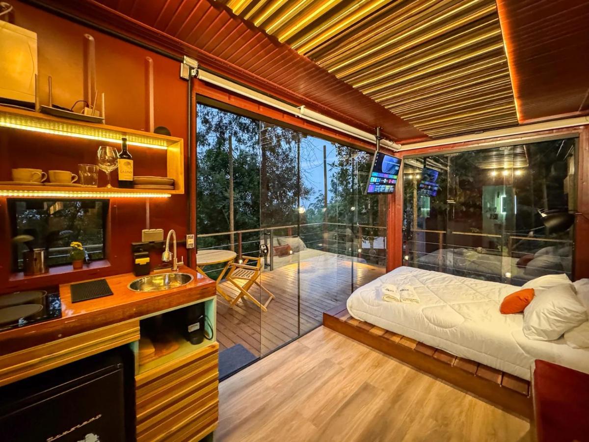 Deck Tiny House - Housity