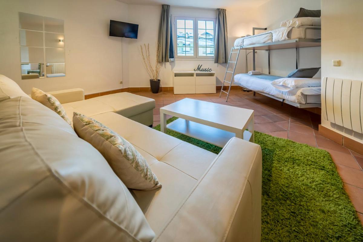 Bed and Snow Family Apartments - Hizvo