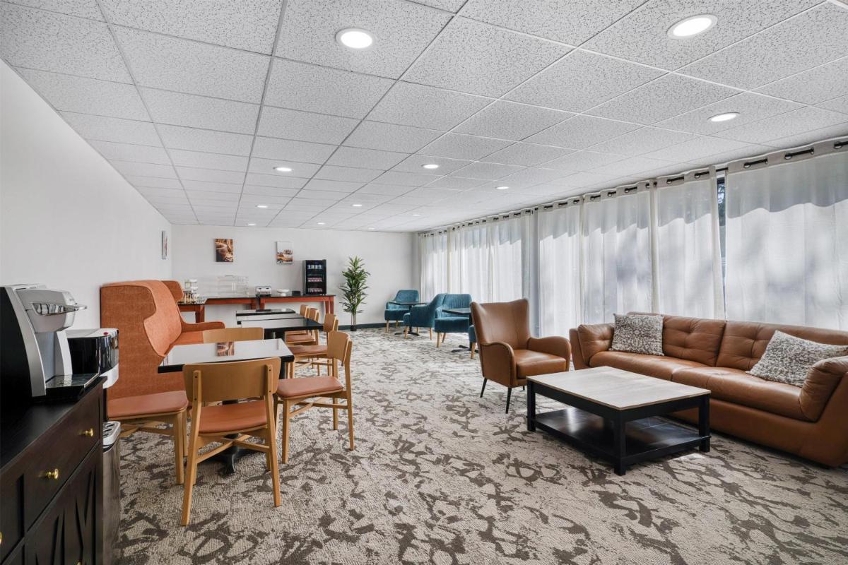 Baldwin Inn & Suites, SureStay Collection by Best Western - Housity