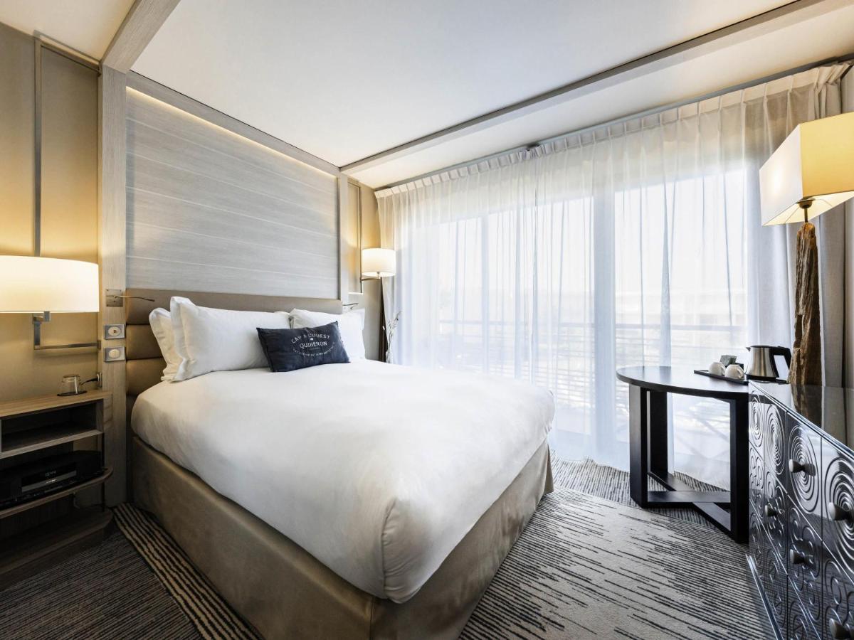 Un ou plusieurs lits dans un hébergement de l'établissement Sofitel Quiberon Thalassa sea & spa
