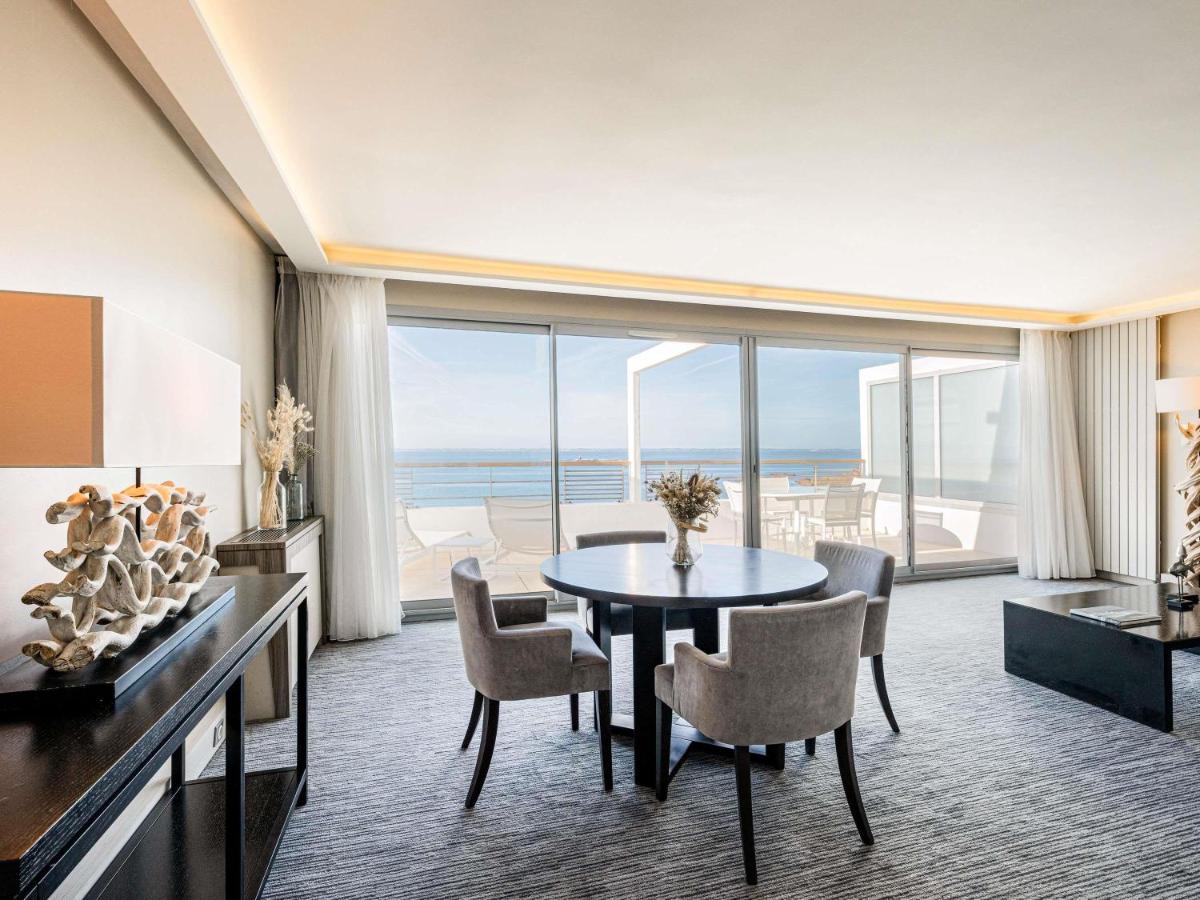 Coin salon dans l'établissement Sofitel Quiberon Thalassa sea & spa