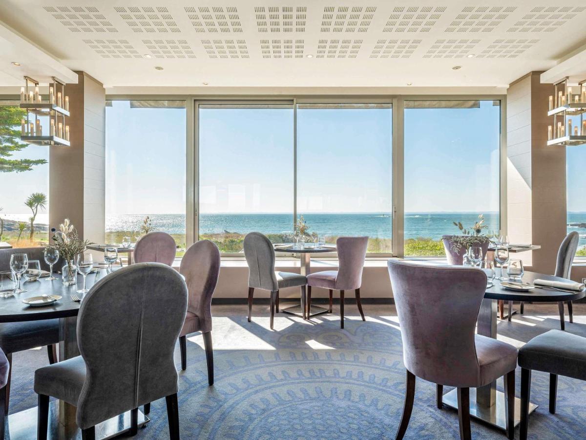Vue générale sur la mer ou vue sur la mer prise depuis l'hôtel