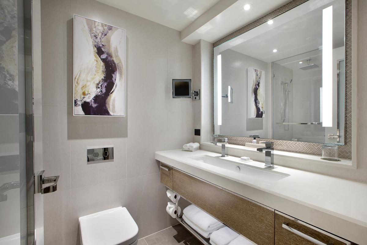The Star Grand at The Star Gold Coast - Housity