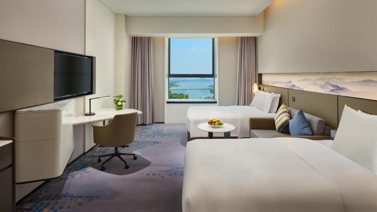 Crowne Plaza Wuhan Development Zone by IHG - Hizvo