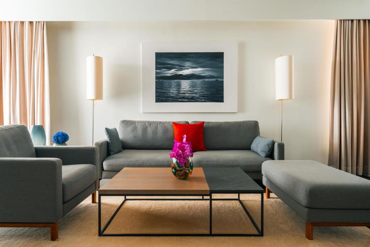 Ein Sitzbereich in der Unterkunft Grand Hyatt Berlin