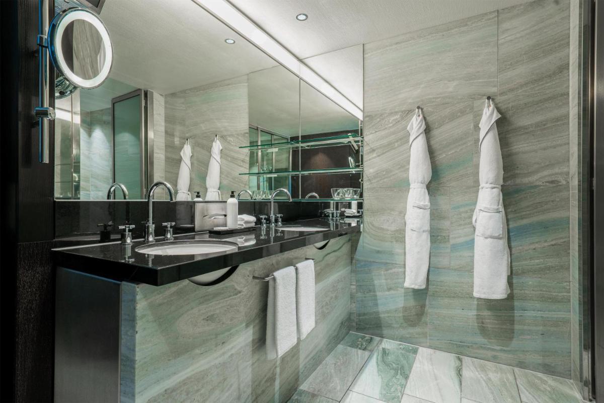 Ein Badezimmer in der Unterkunft Grand Hyatt Berlin