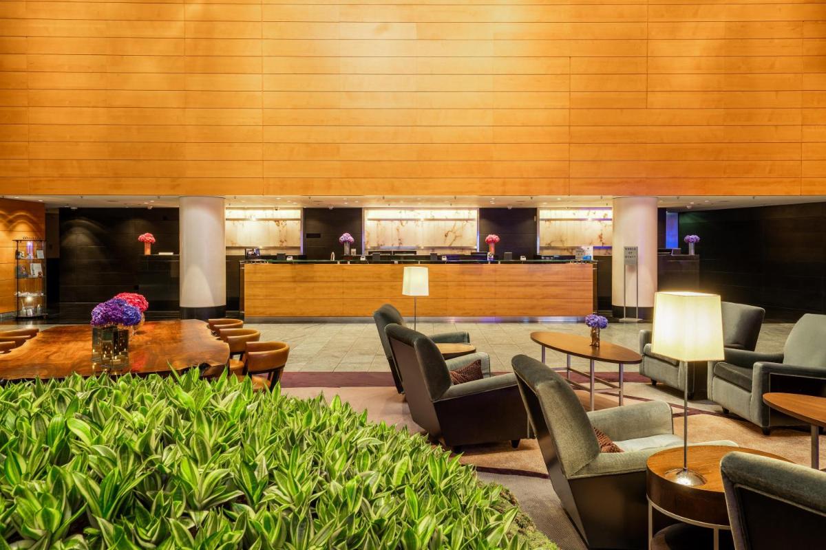 TV/Unterhaltungsangebot in der Unterkunft Grand Hyatt Berlin