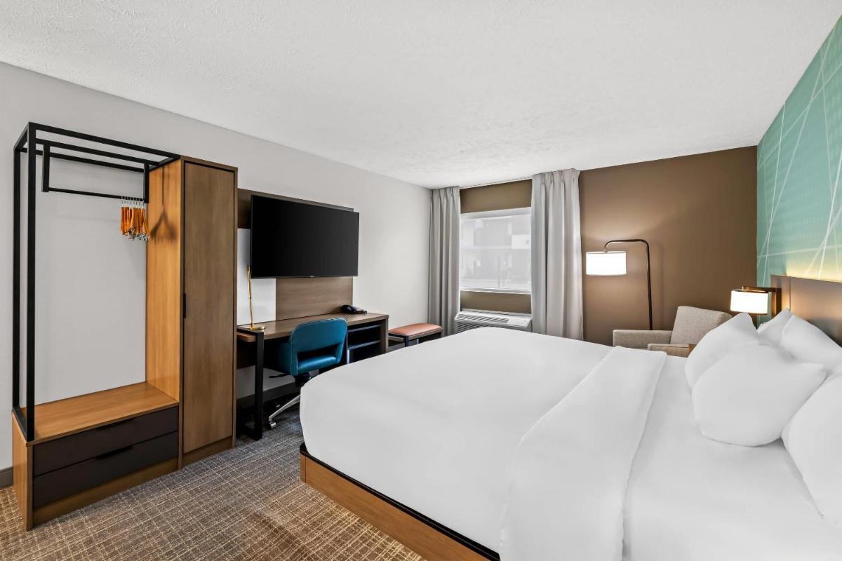 Comfort Inn Traverse City - Housity