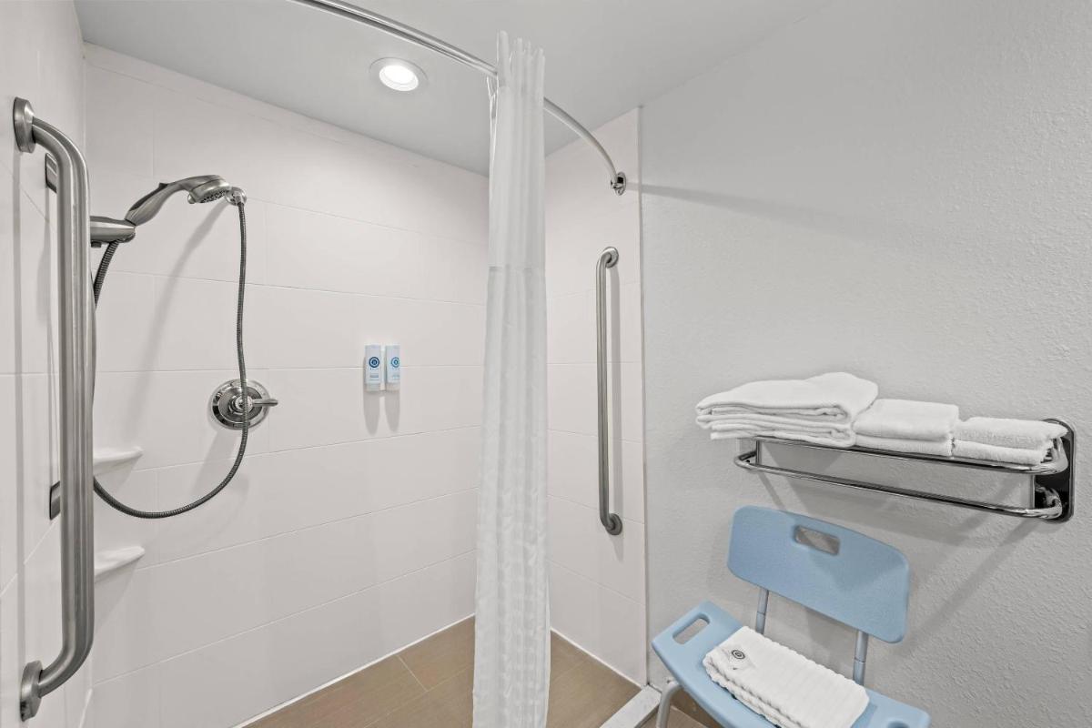 Comfort Inn & Suites Oxford South - Housity
