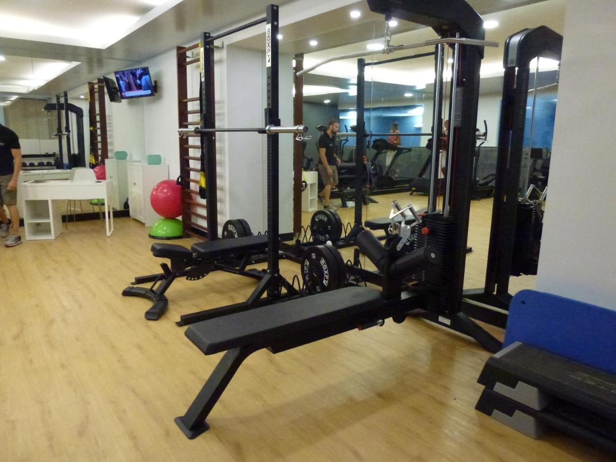 O centro de fitness e/ou as comodidades de fitness de Riviera Hotel