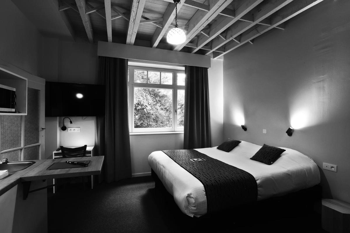 Aparthotel Acacia - Housity
