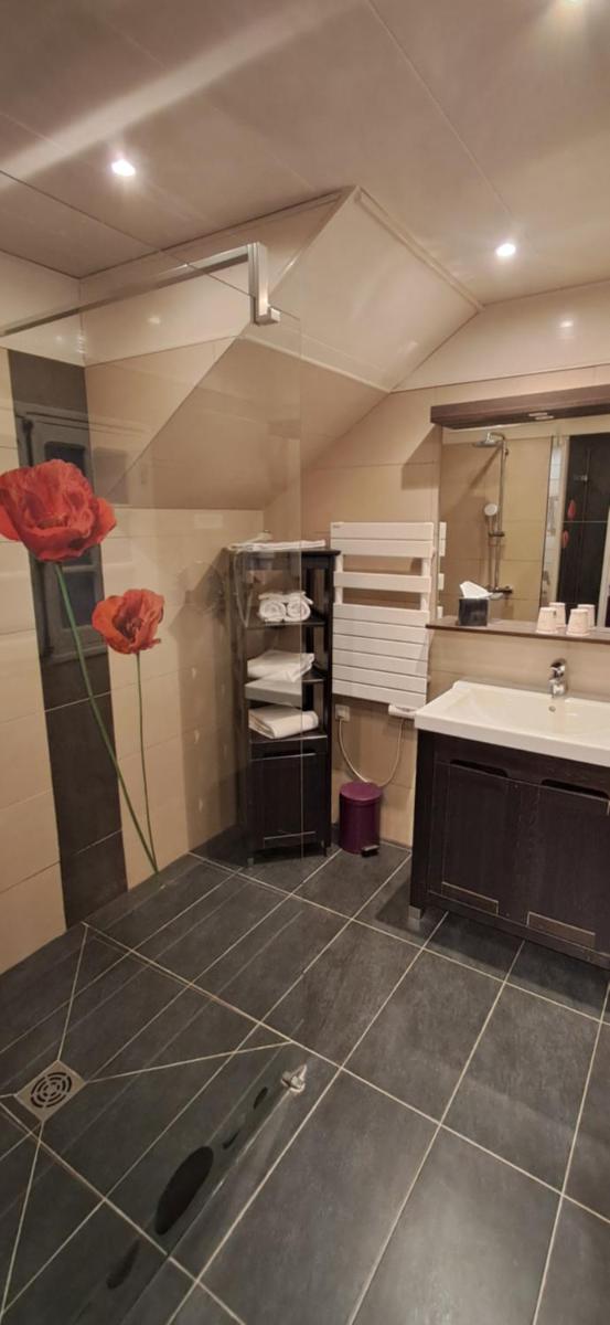 Logis Hôtel Le Bussy - Housity