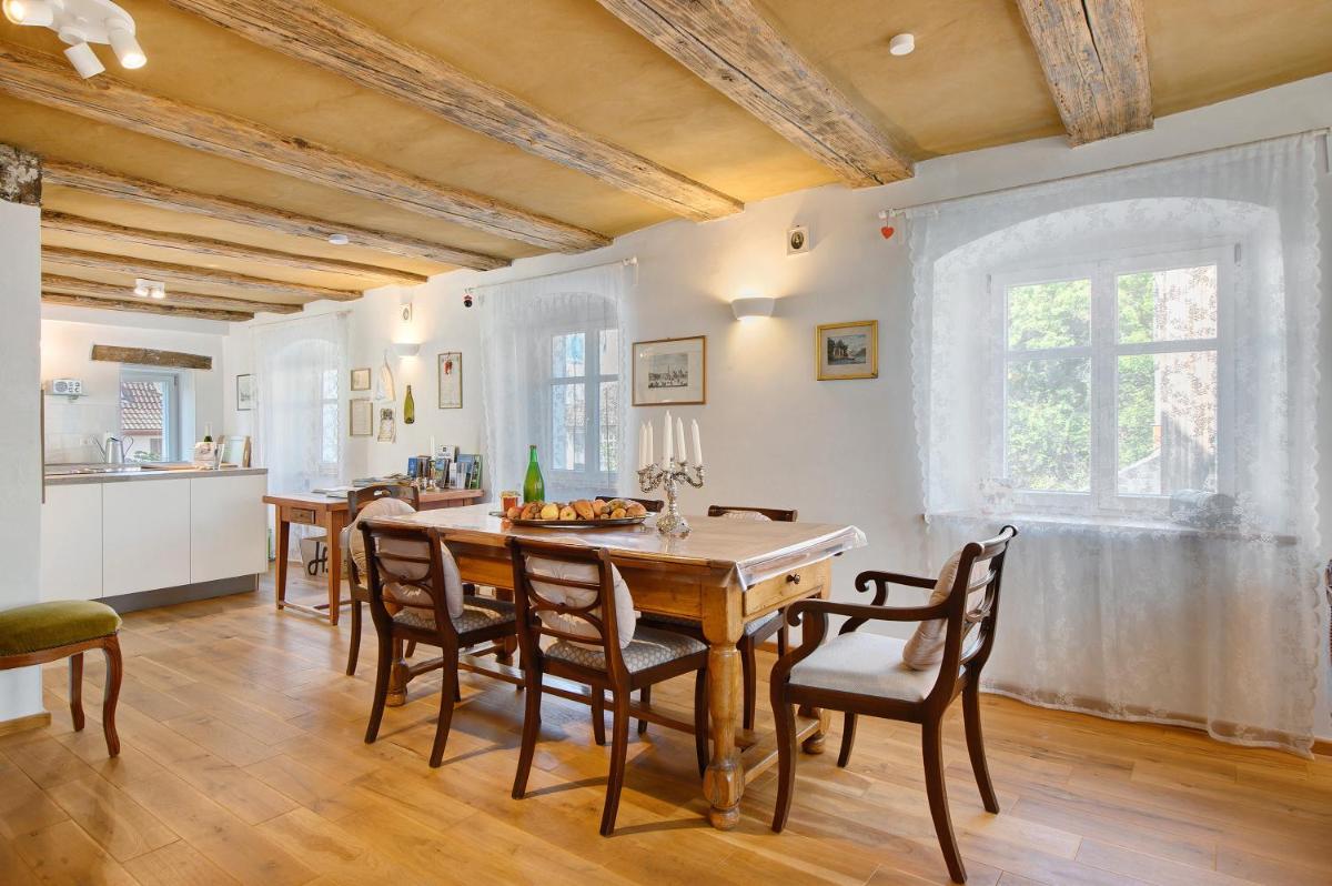 Ferienhaus Zur Alten Dame - Housity