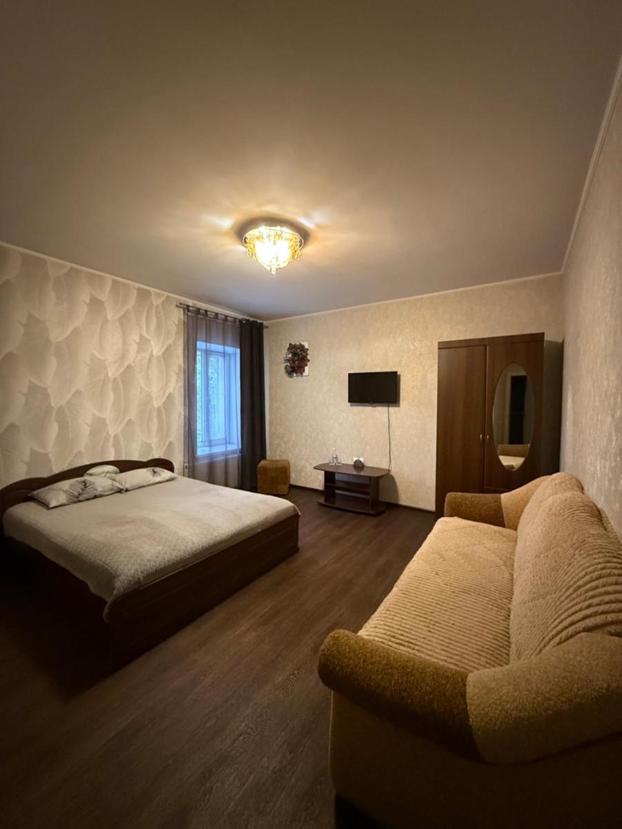 Vesela Bdzhilka - Housity