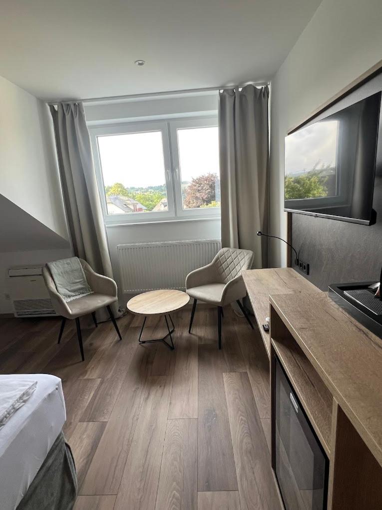 Pension Zur Linde - Housity