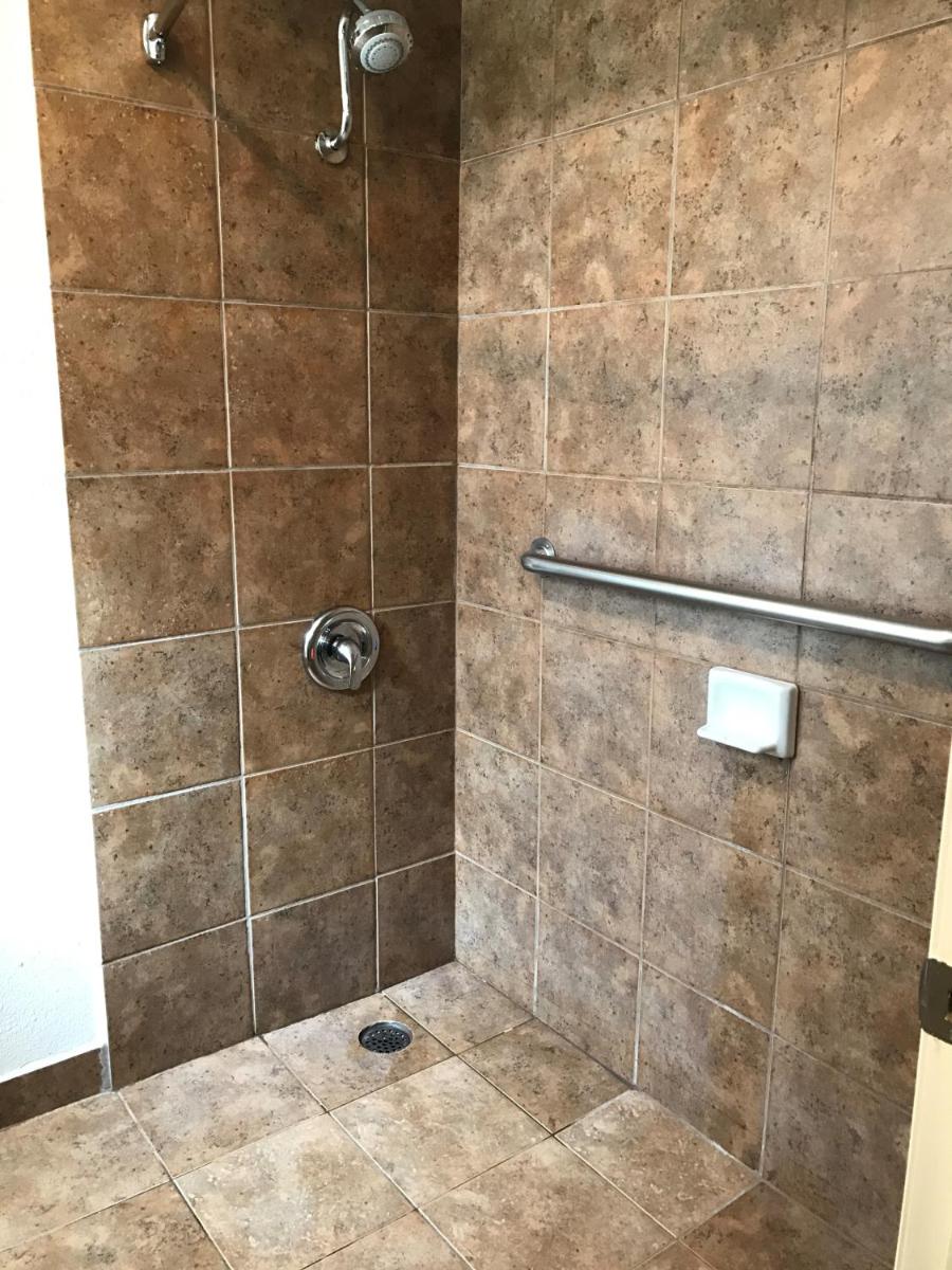 Best Western Lakewood- Historic Landmark - Housity