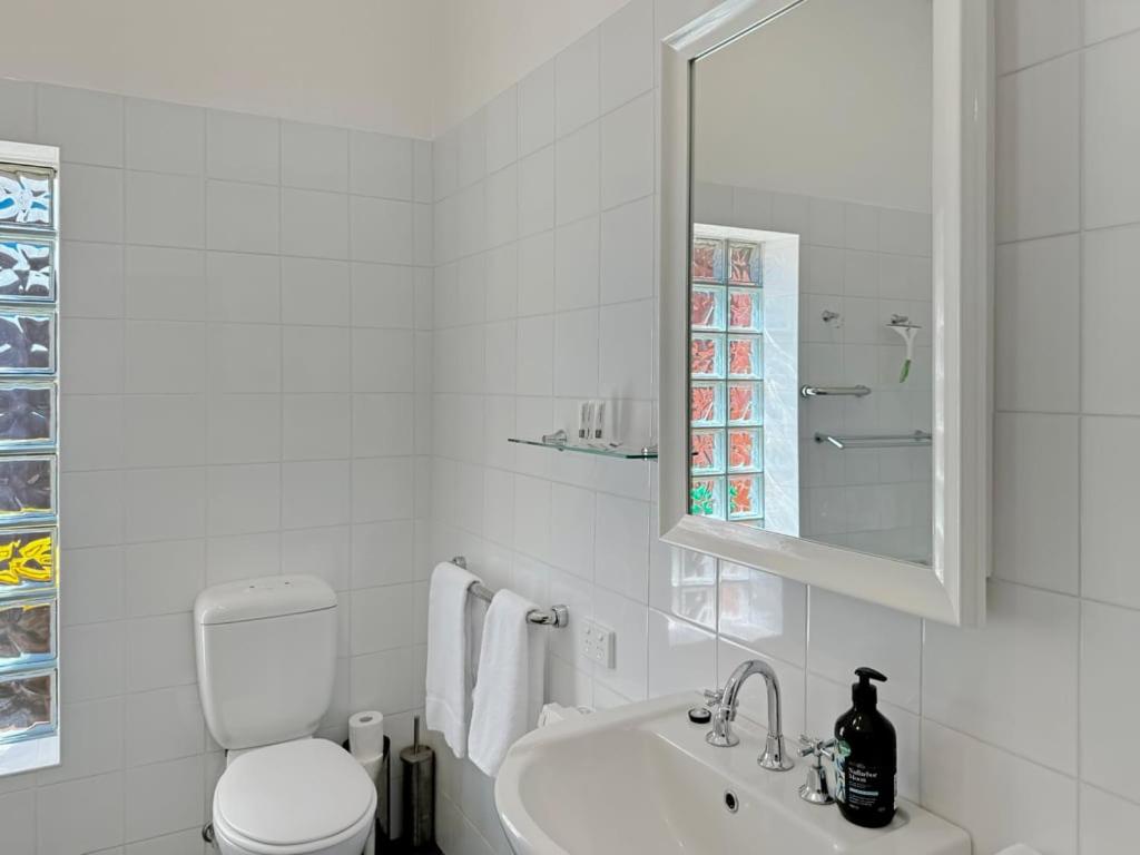 Classic Meets Modern in Central Wagga - Housity