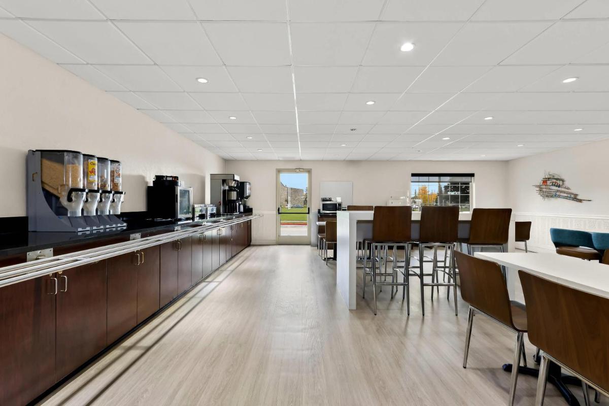 Clarion Suites Anchorage Downtown - Housity