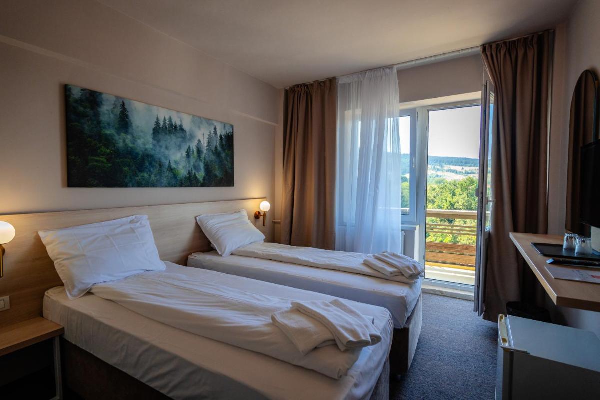 Bacolux Santis, Covasna - Housity