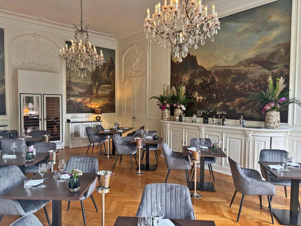 Ein Sitzbereich in der Unterkunft Weissenhaus Private Nature Luxury Resort