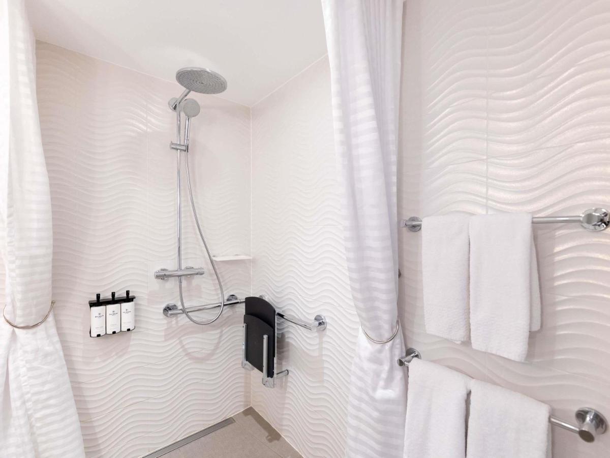 Salle de bains dans l'établissement Sofitel Strasbourg Grande Ile