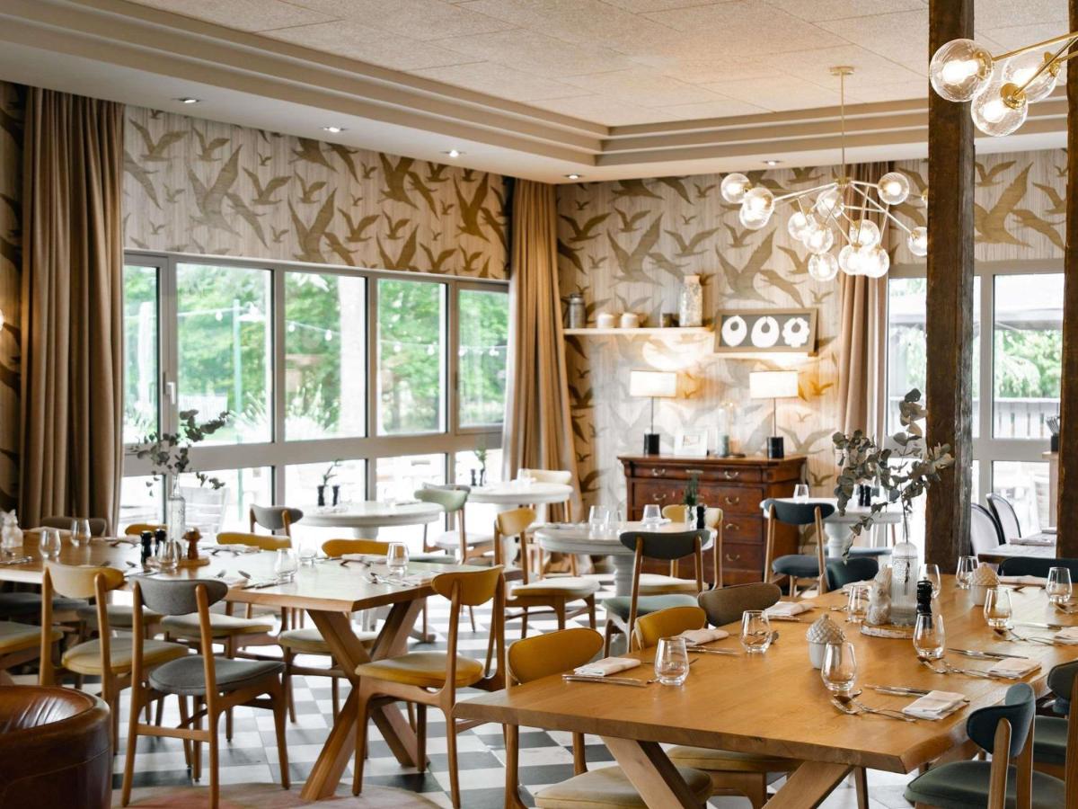 Restaurant ou autre lieu de restauration dans l'établissement Hotel Mercure Parc du Coudray - Barbizon