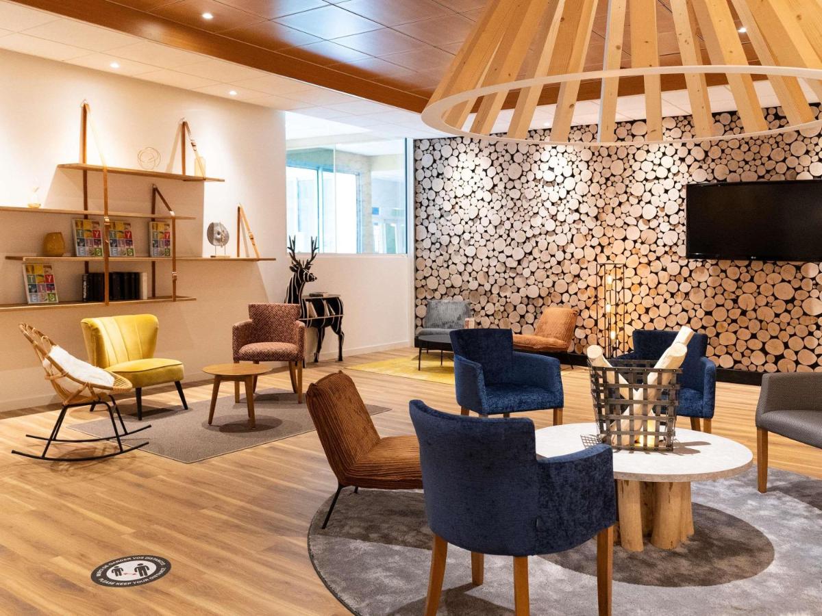 Coin salon dans l'établissement ibis Styles Aix les Bains Domaine de Marlioz