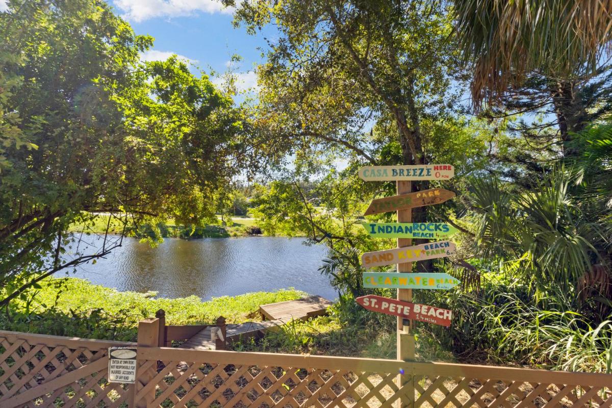 CasaBreeze Cozy Creek House/IRB&Clearwater Beach! - Housity
