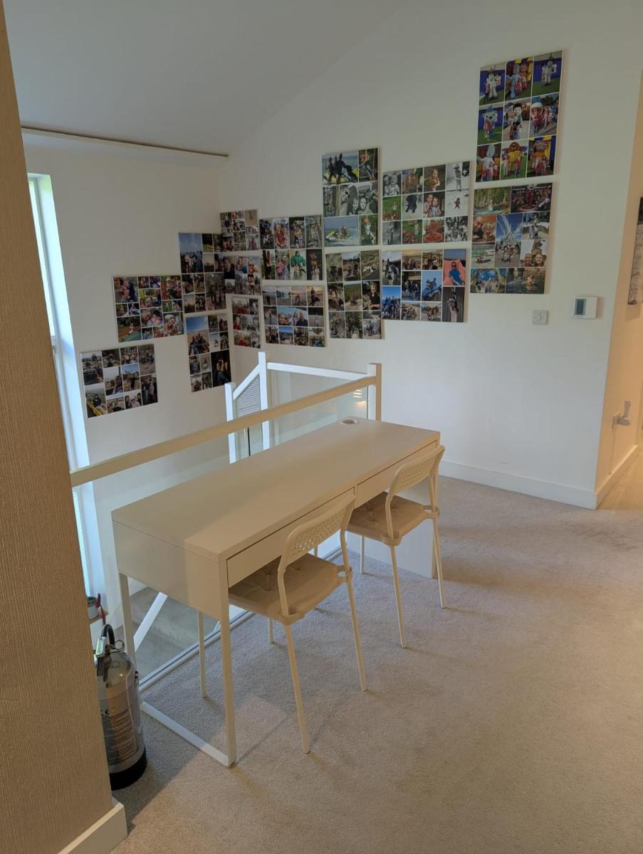Unique, Spacious, Self-Built Eco Home with huge garden and movie room - Housity