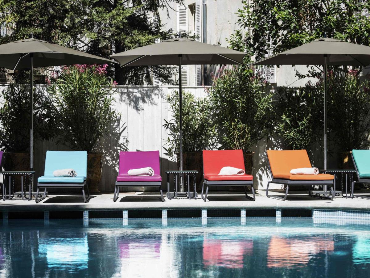 Piscine de l'établissement Jules César Hotel & Spa Arles - MGallery Collection ou située à proximité