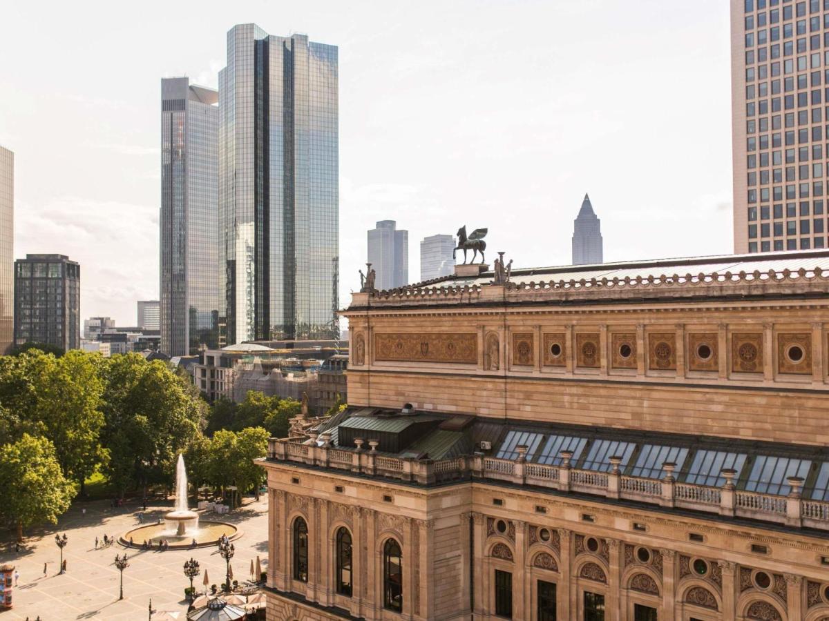 Ein allgemeiner Blick auf Frankfurt am Main oder ein Stadtblick von des Hotels aus