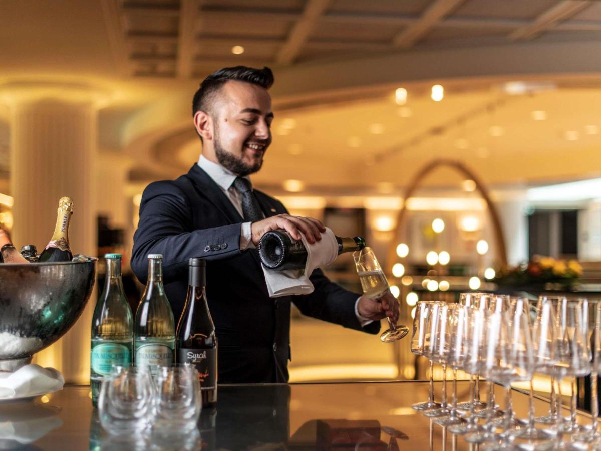 Getränke in der Unterkunft Sofitel Frankfurt Opera