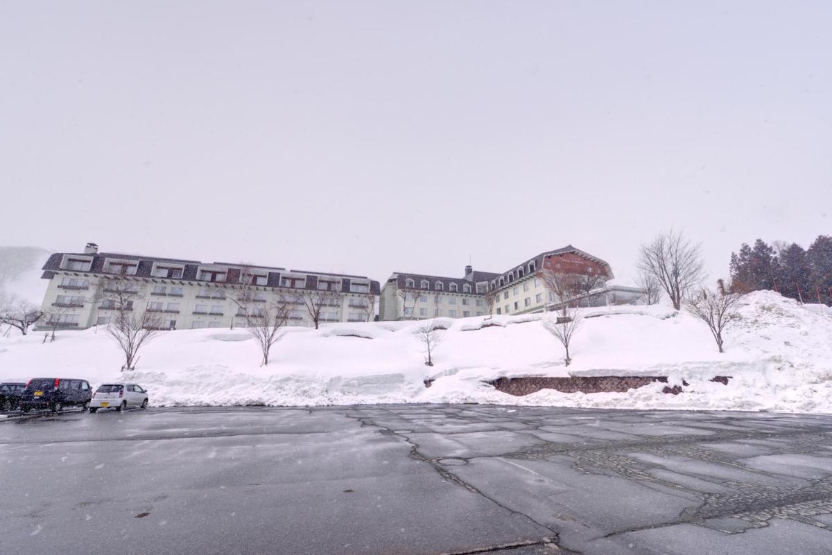 Hakuba Alps Hotel - Housity