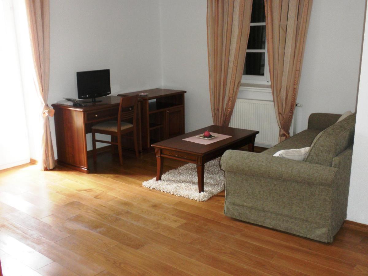Pansion Skelin - Housity