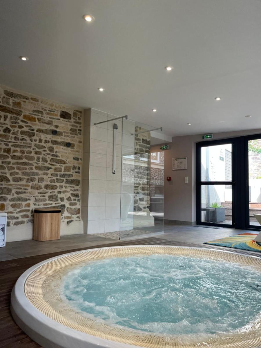 Logis Hotel Spa Restaurant Au Site Normand - Housity