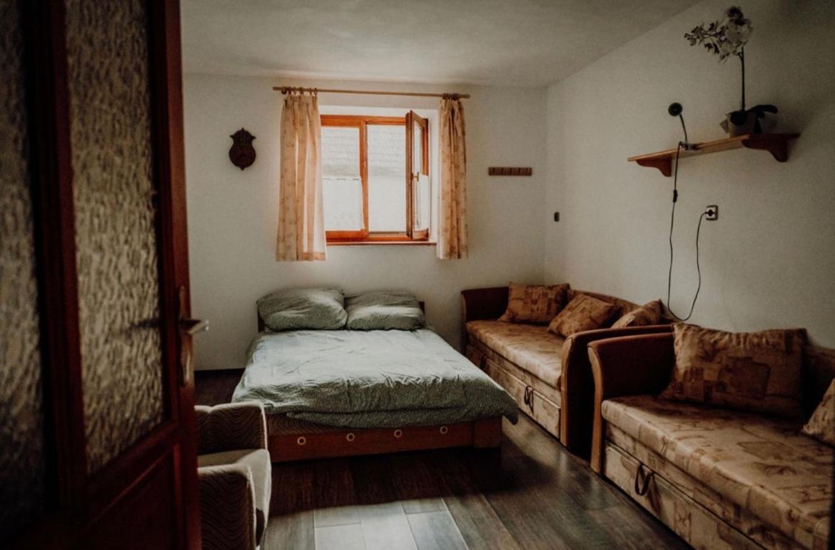 Tulipános Vendégház - Housity