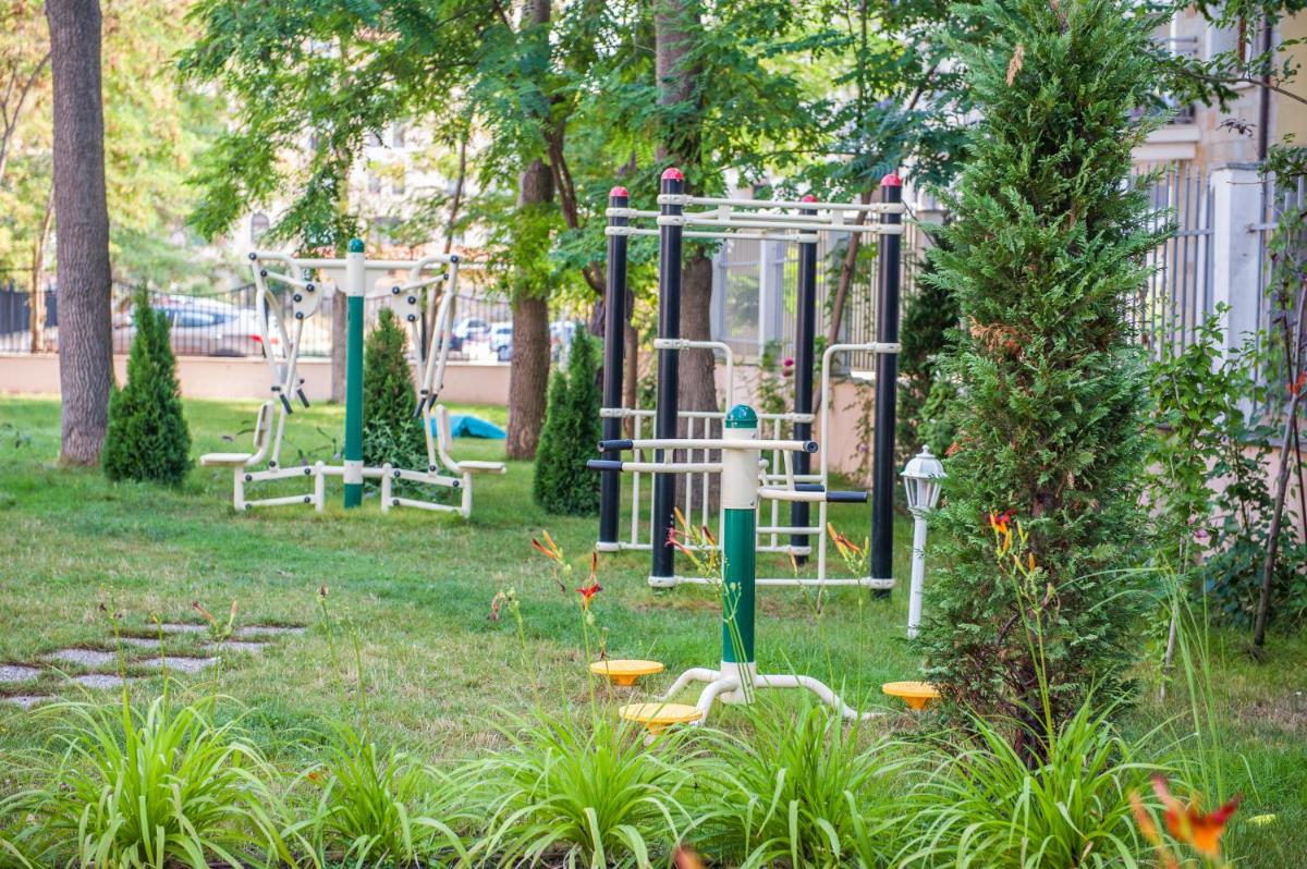 Venera & Anastasia Palace Apartments - Housity