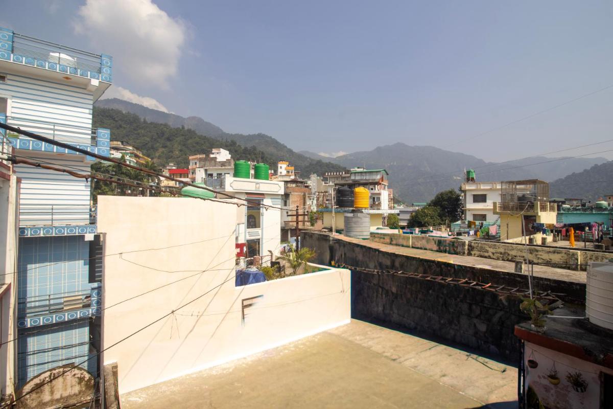 Hotel Parth Inn - Housity