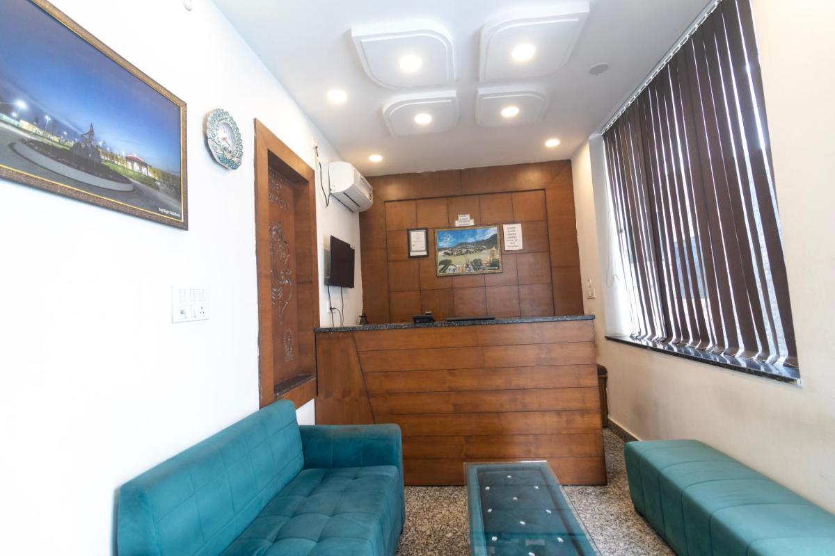 Hotel Parth Inn - Housity