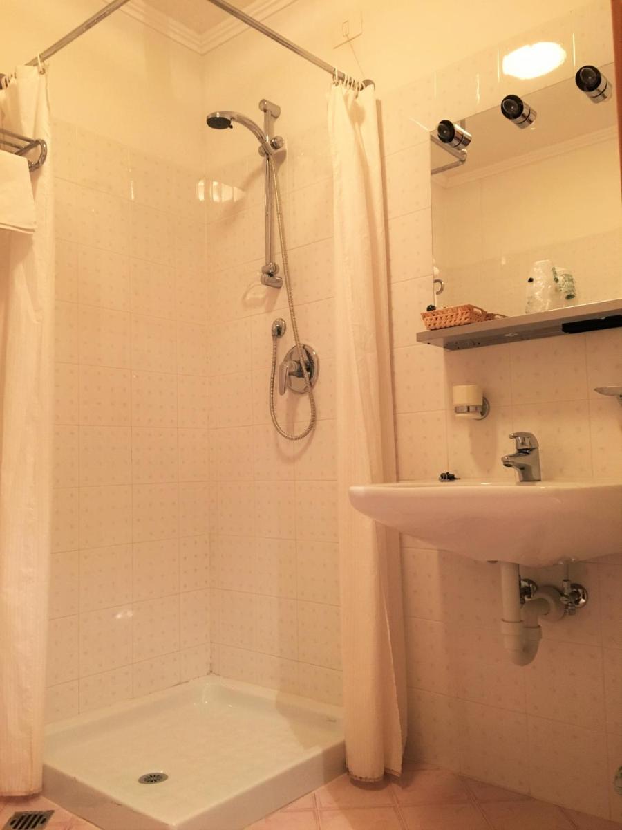 Albergo Scarpone - Housity