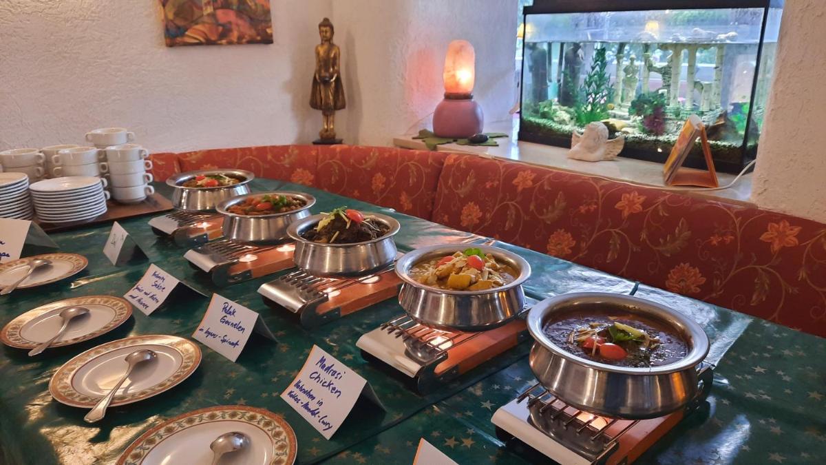 HOTEL YOGA JASMIN ehemals Hotel Eberhardt-Burghardt - Housity