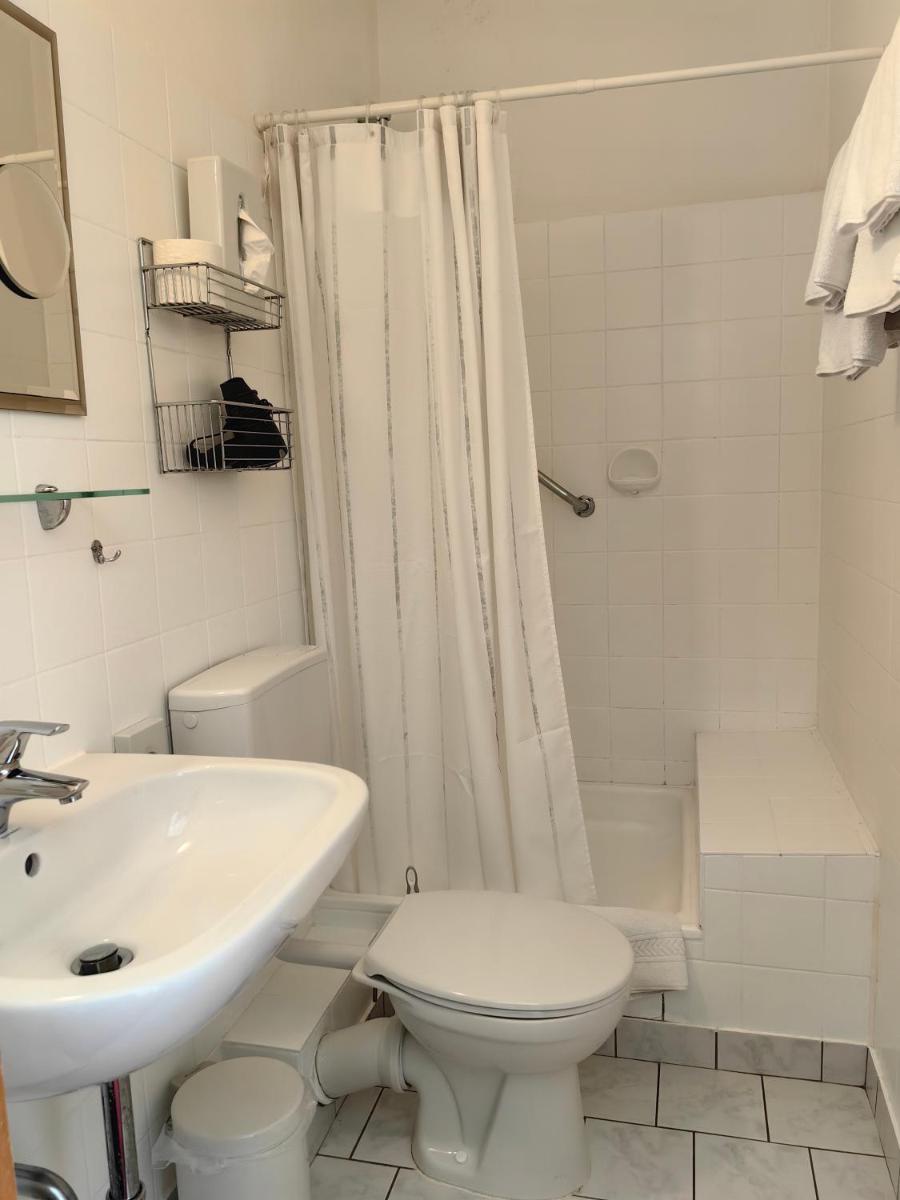 Hotel Landhaus Apartments - Housity