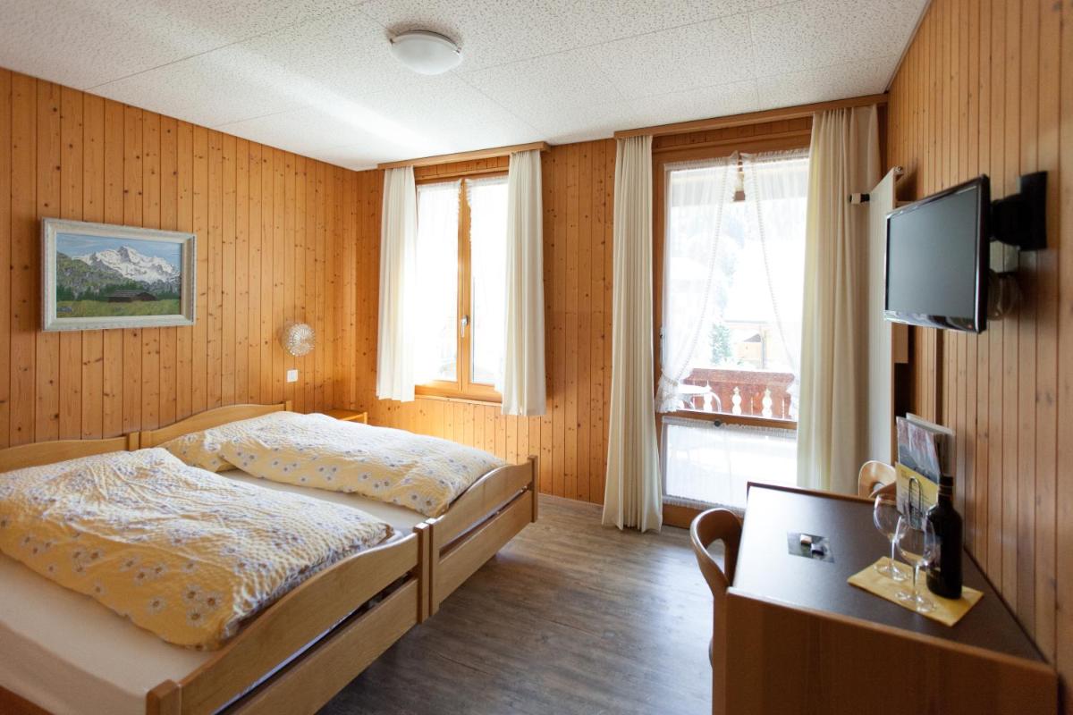 Hotel Edelweiss - Housity