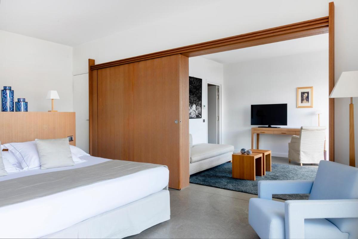 Télévision ou salle de divertissement dans l'établissement Casadelmar